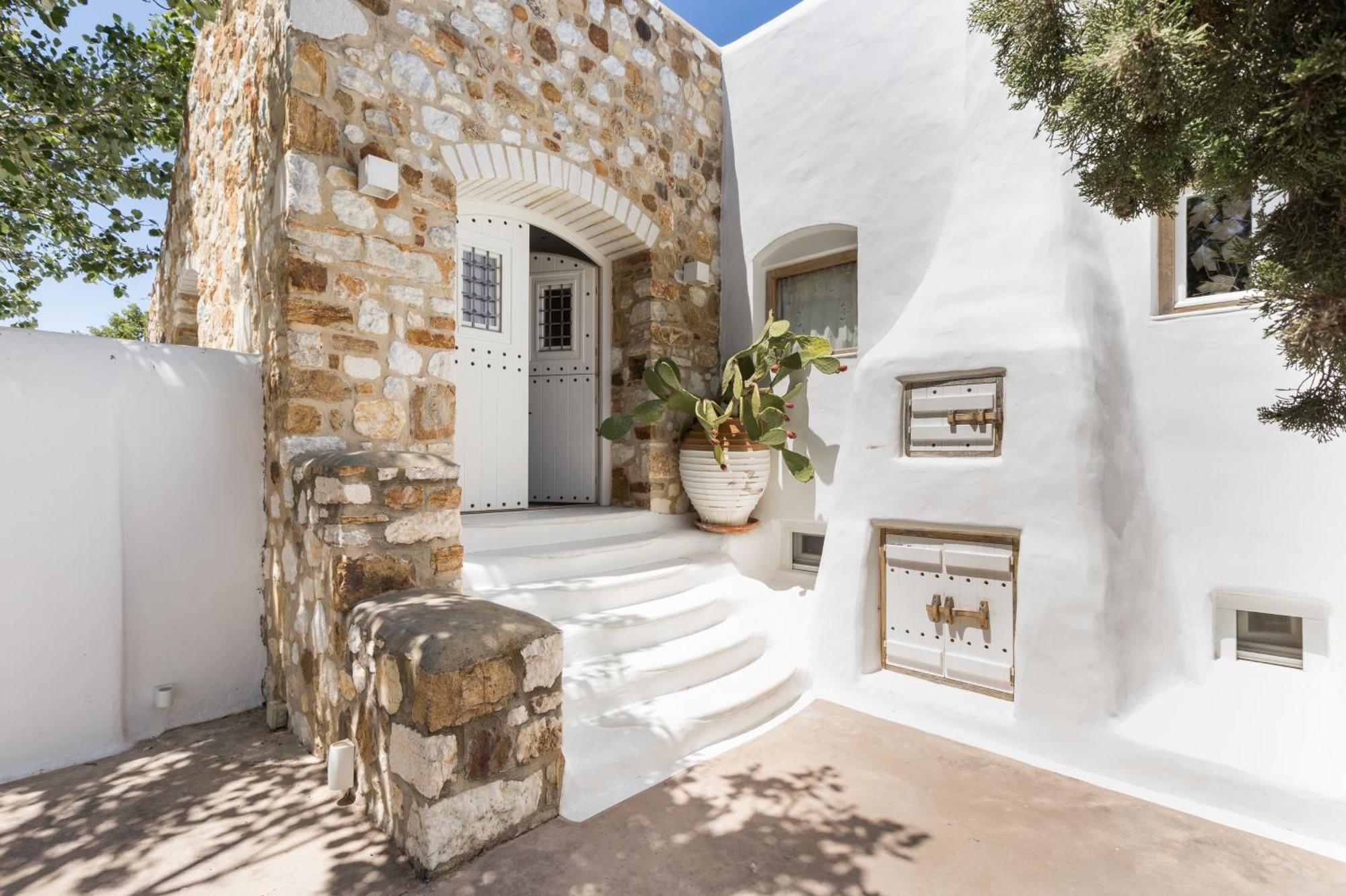 Kallos Villas & Suites Naxos City エクステリア 写真