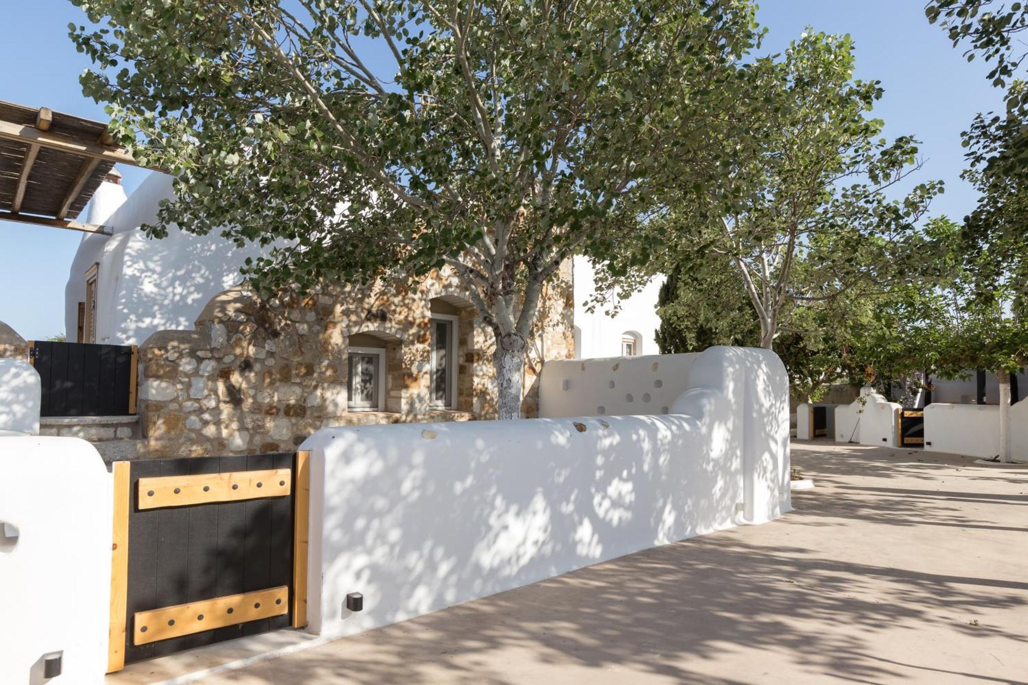 Kallos Villas & Suites Naxos City エクステリア 写真